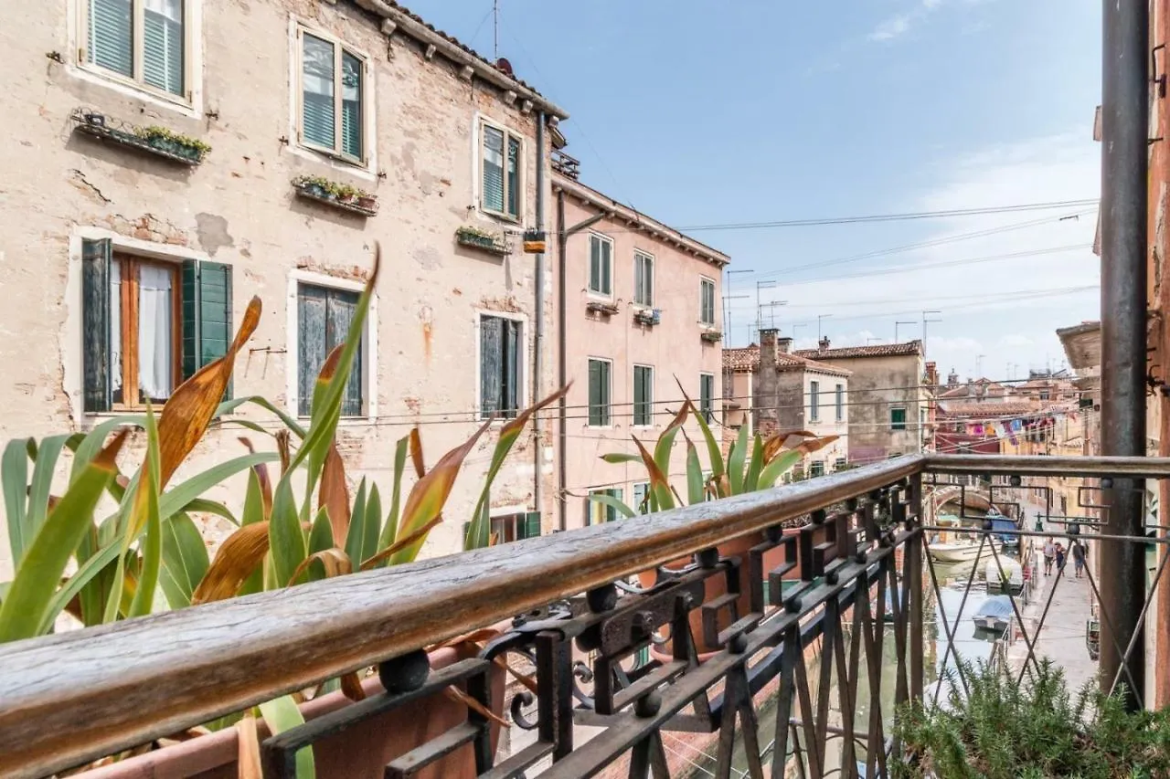 The Venetian Canal View Apartment Venice